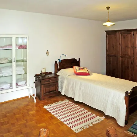 Casa Menia 100s *
